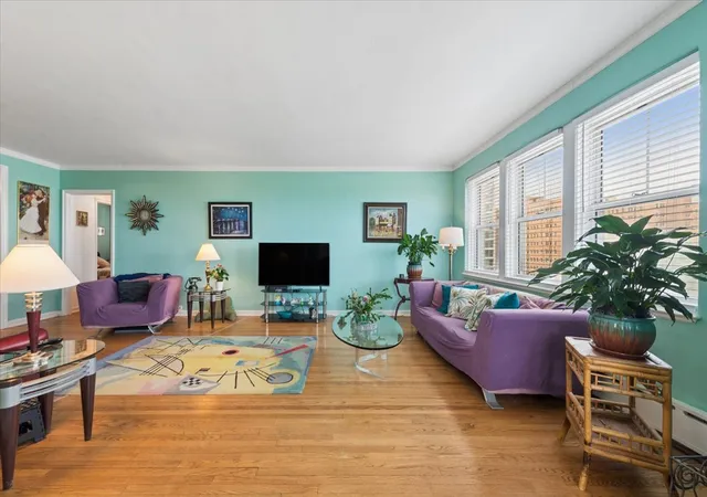 Photo 4 of Condo for sale at 5555 N Sheridan Rd #515, Chicago, IL 60640 | MLS# 12756053 | Listing updated on 2026-09-16
