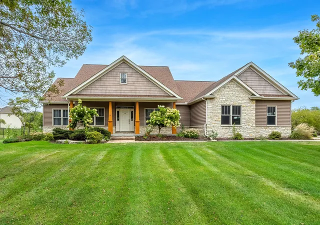 Photo 1 of Single family home for sale at 939 8th Street E, Andalusia, IL 61232 | MLS# 12756070 | Listing updated on 2026-09-12