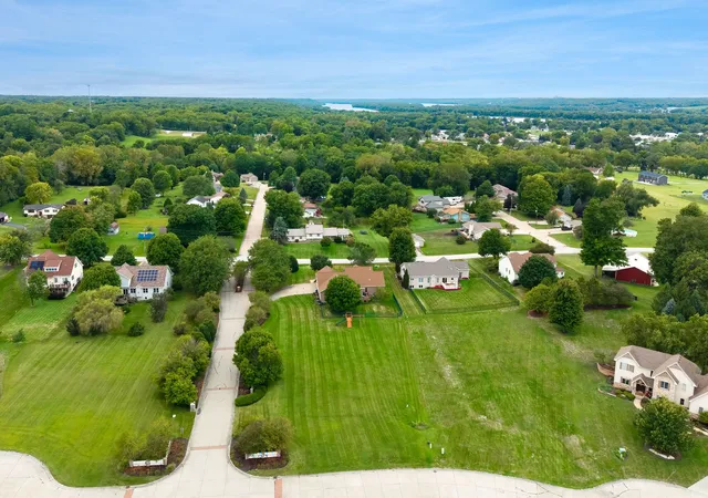 Photo 4 of Single family home for sale at 939 8th Street E, Andalusia, IL 61232 | MLS# 12756070 | Listing updated on 2026-09-12