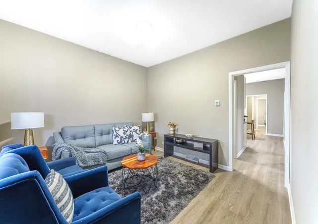 Photo 3 of Single family home for sale at 30 Washington Ave, La Grange, IL 60525 | MLS# 12756078 | Listing updated on 2026-10-01