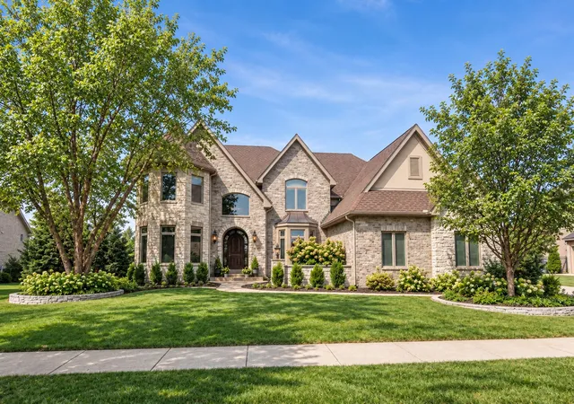 Photo 1 of Single family home for sale at 14040 Bunratty Ct, Orland Park, IL 60467 | MLS# 12756082 | Listing updated on 2026-09-25