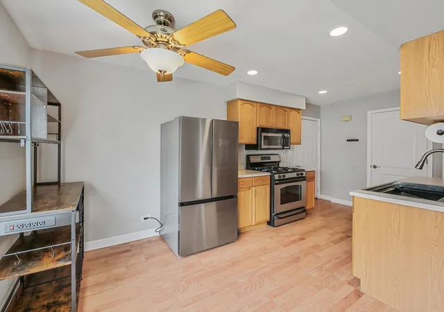 Photo 3 of Townhouse for sale at 1546 Timber Trl #1546, Wheaton, IL 60189 | MLS# 12756091 | Listing updated on 2026-09-24