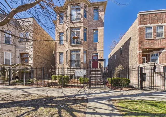 Condo for sale at 4336 S Saint Lawrence Ave #G, Chicago, IL 60653 | MLS# 12756118