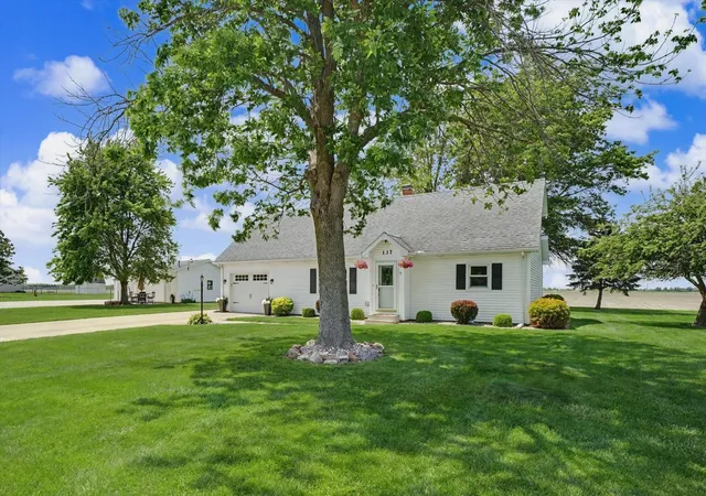 Photo 4 of Single family home for sale at 137 Chippewa Dr, Loda, IL 60948 | MLS# 12756120 | Listing updated on 2026-10-01