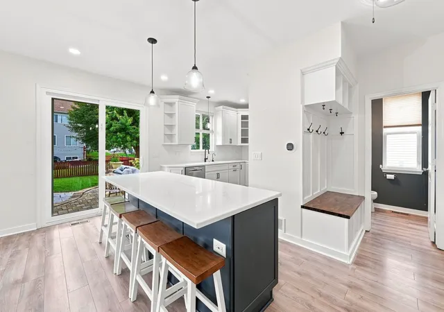 Photo 4 of Single family home for sale at 995 Christine Ln, Antioch, IL 60002 | MLS# 12756122 | Listing updated on 2026-09-21