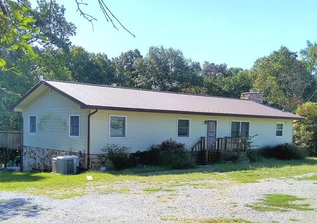 Photo 1 of Single family home for sale at 675 Reevesville Rd, Grantsburg, IL 62943 | MLS# 12756123 | Listing updated on 2026-09-21