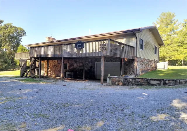 Photo 3 of Single family home for sale at 675 Reevesville Rd, Grantsburg, IL 62943 | MLS# 12756123 | Listing updated on 2026-09-21