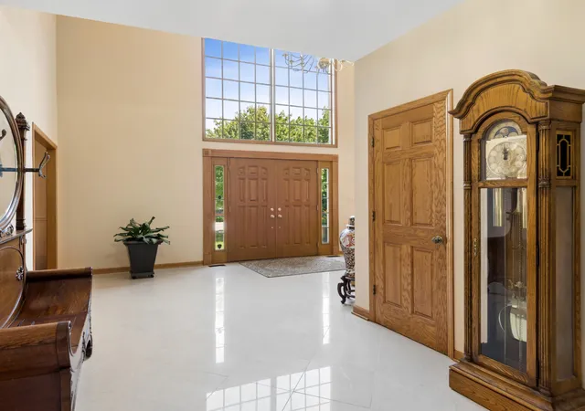 Photo 2 of Single family home for sale at 130 N Buckingham Dr, Sugar Grove, IL 60554 | MLS# 12756124 | Listing updated on 2026-09-24