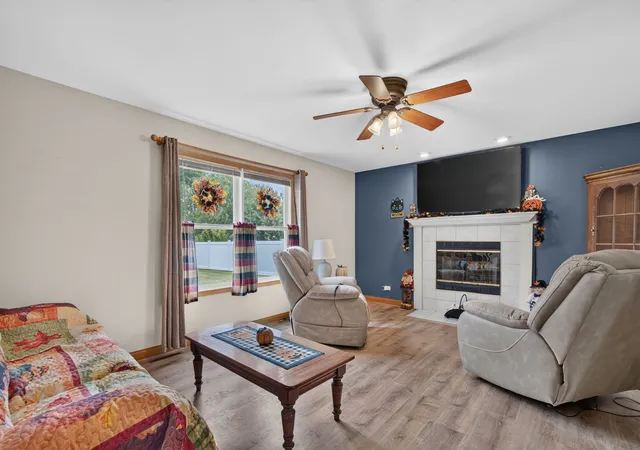 Photo 4 of Single family home for sale at 706 Country Squire Ct, Morris, IL 60450 | MLS# 12756127 | Listing updated on 2026-10-05