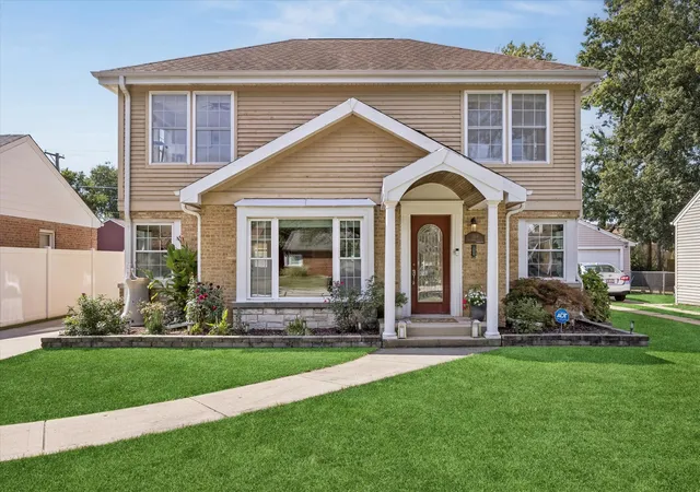 Photo 1 of Sale Pending at 1514 Newberry Ave, La Grange Park, IL 60526 | MLS# 12756135 | Listing updated on 2026-09-26