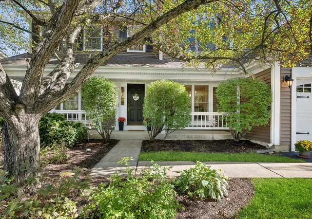 Photo 1 of Single family home for sale at 789 Warwick Ln, Lake Zurich, IL 60047 | MLS# 12756140 | Listing updated on 2026-10-05