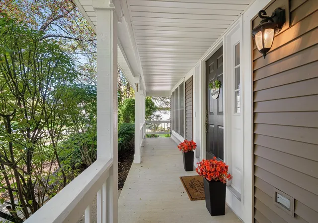Photo 3 of Single family home for sale at 789 Warwick Ln, Lake Zurich, IL 60047 | MLS# 12756140 | Listing updated on 2026-10-05