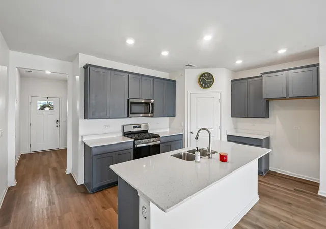 Photo 3 of Single family home for sale at 1294 Wild Tulip Cir, Bartlett, IL 60103 | MLS# 12756152 | Listing updated on 2026-10-04