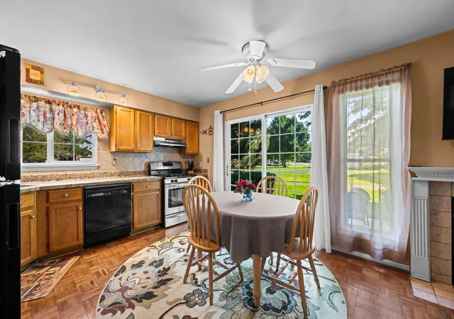 Photo 4 of Townhouse for sale at 1343 Ridgefield Cir, Carol Stream, IL 60188 | MLS# 12756160 | Listing updated on 2026-09-16