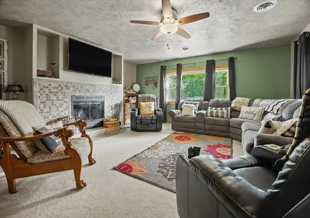 Photo 4 of Single family home for sale at 206 Park St, Cornell, IL 61319 | MLS# 12756180 | Listing updated on 2026-10-25