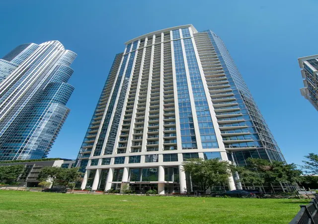Photo 1 of Condo for sale at 1235 S Prairie Ave #3002, Chicago, IL 60605 | MLS# 12756183 | Listing updated on 2026-10-10