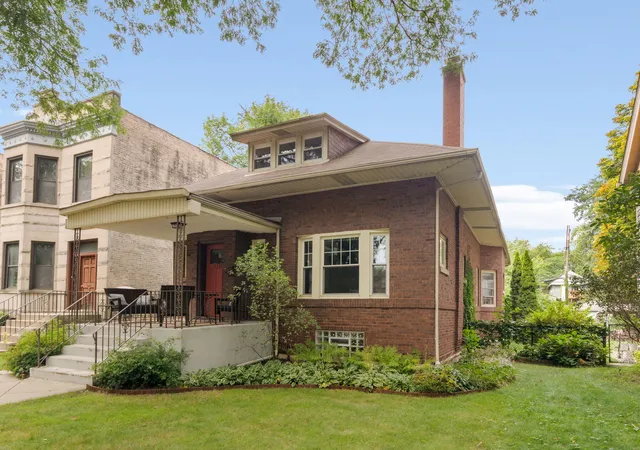 Photo 1 of Single family home for sale at 6330 N Paulina St, Chicago, IL 60660 | MLS# 12756187 | Listing updated on 2026-09-14