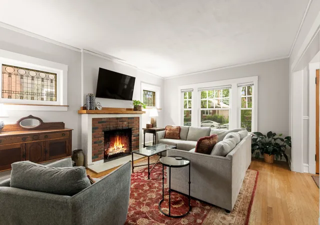 Photo 2 of Single family home for sale at 6330 N Paulina St, Chicago, IL 60660 | MLS# 12756187 | Listing updated on 2026-09-14