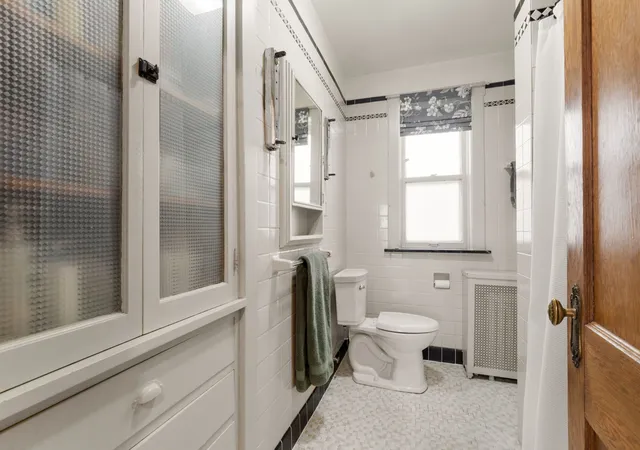 Photo 4 of Single family home for sale at 6330 N Paulina St, Chicago, IL 60660 | MLS# 12756187 | Listing updated on 2026-09-14