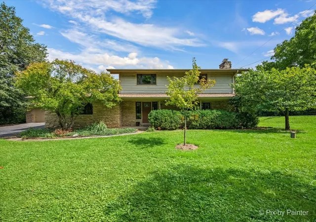 Photo 2 of Single family home for sale at 283 Kimberly Rd, North Barrington, IL 60010 | MLS# 12756189 | Listing updated on 2026-10-08