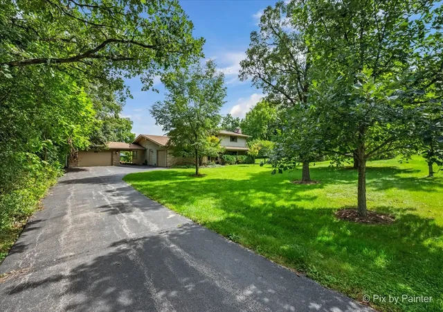 Photo 2 of Single family home for sale at 283 Kimberly Rd, North Barrington, IL 60010 | MLS# 12756189 | Listing updated on 2026-09-14