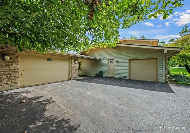 Photo 3 of Single family home for sale at 283 Kimberly Rd, North Barrington, IL 60010 | MLS# 12756189 | Listing updated on 2026-09-14
