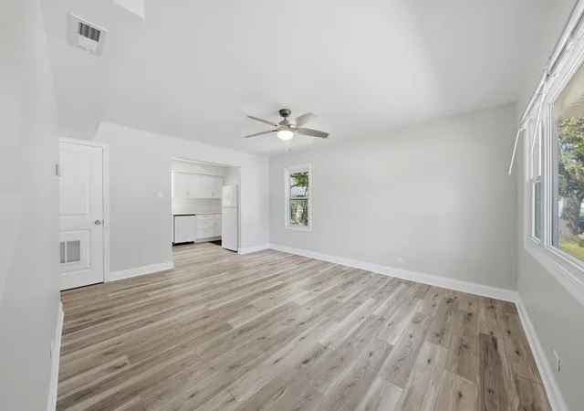 Photo 3 of Single family home for sale at 9 Arrowhead Ct, Park Forest, IL 60466 | MLS# 12756200 | Listing updated on 2026-09-19