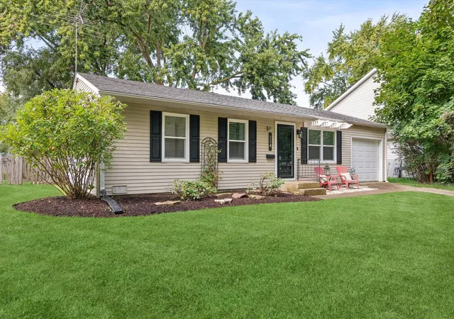 Photo 1 of Single family home for sale at 114 Briar Ln, Geneva, IL 60134 | MLS# 12756202 | Listing updated on 2026-09-23