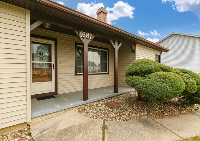 Photo 3 of Single family home for sale at 1687 35th Avenue, East Moline, IL 61244 | MLS# 12756216 | Listing updated on 2026-09-21