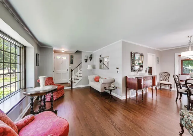 Photo 4 of Single family home for sale at 623 S Arlington Hts Rd, Arlington Heights, IL 60005 | MLS# 12756219 | Listing updated on 2026-09-16
