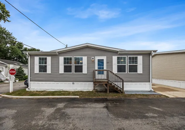 Photo 1 of Manufactured home for sale at 935 9th Street, Northfield, IL 60093 | MLS# 12756221 | Listing updated on 2026-09-17