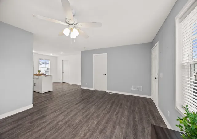 Photo 4 of Manufactured home for sale at 935 9th Street, Northfield, IL 60093 | MLS# 12756221 | Listing updated on 2026-09-17