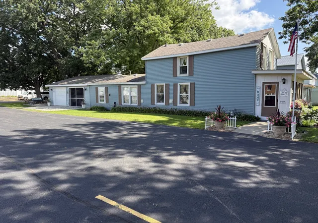 Photo 2 of Sale Pending at 25 N Jones Ave, Amboy, IL 61310 | MLS# 12756228 | Listing updated on 2026-09-25