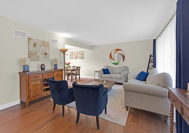 Photo 3 of Single family home for sale at 1320 Deerfield Pl, Highland Park, IL 60035 | MLS# 12756230 | Listing updated on 2026-09-17