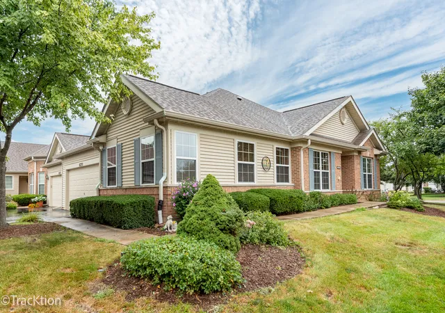 Townhouse for sale at 16220 Tomahawk Lake Ct, Crest Hill, IL 60403 | MLS# 12756238
