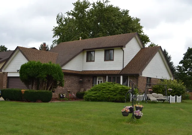 Photo 1 of Single family home for sale at 258 Mayflower Ln, Bolingbrook, IL 60490 | MLS# 12756243 | Listing updated on 2026-09-25