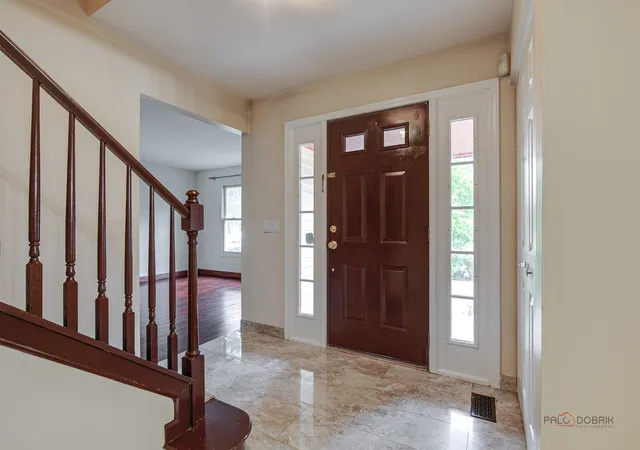 Photo 2 of Single family home for sale at 77 Montclair Rd, Vernon Hills, IL 60061 | MLS# 12756273 | Listing updated on 2026-09-13