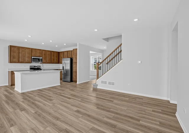 Photo 4 of Single family home for sale at 340 Cold Spring St, Algonquin, IL 60102 | MLS# 12756288 | Listing updated on 2026-10-20