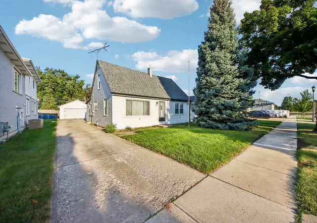 Photo 2 of Single family home for sale at 6502 Chester Ave, Hodgkins, IL 60525 | MLS# 12756298 | Listing updated on 2026-09-16