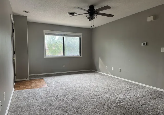 Photo 4 of Condo for sale at 1204 Dean Dr #5, Urbana, IL 61802 | MLS# 12756299 | Listing updated on 2026-10-01