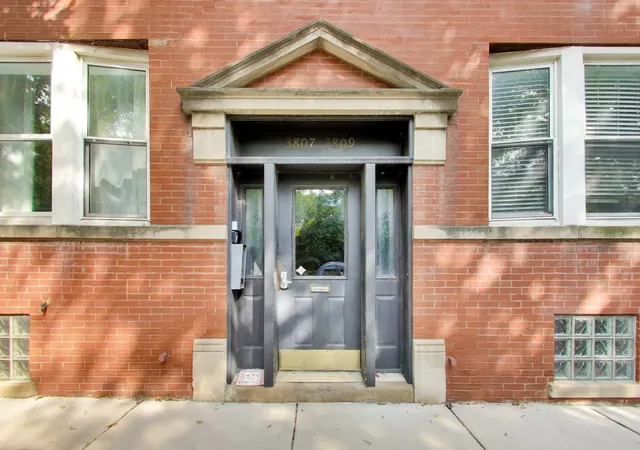 Condo for sale at 3809 N Ravenswood Ave #1, Chicago, IL 60613 | MLS# 12756316