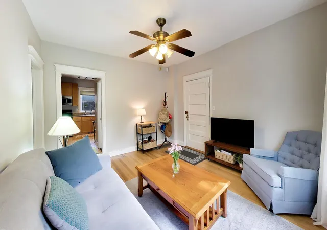 Photo 3 of Condo for sale at 3809 N Ravenswood Ave #1, Chicago, IL 60613 | MLS# 12756316 | Listing updated on 2026-10-08