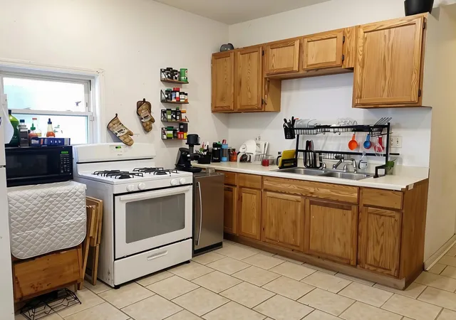 Photo 4 of Single family home for sale at 8518 S Exchange Ave, Chicago, IL 60617 | MLS# 12756319 | Listing updated on 2026-10-09