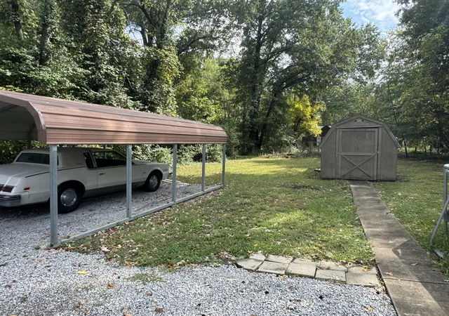 Photo 23 of Single family home for sale at 606 E Webster St, Benton, IL 62812 | MLS# 12756328 | Listing updated on 2026-09-13