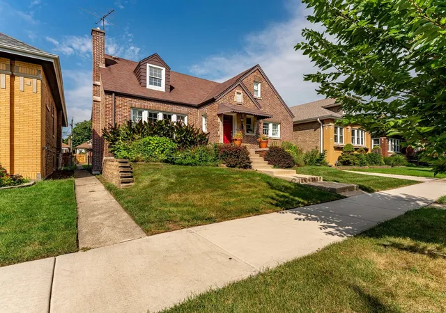 Photo 2 of Single family home for sale at 1834 Wenonah Ave, Berwyn, IL 60402 | MLS# 12756335 | Listing updated on 2026-09-21