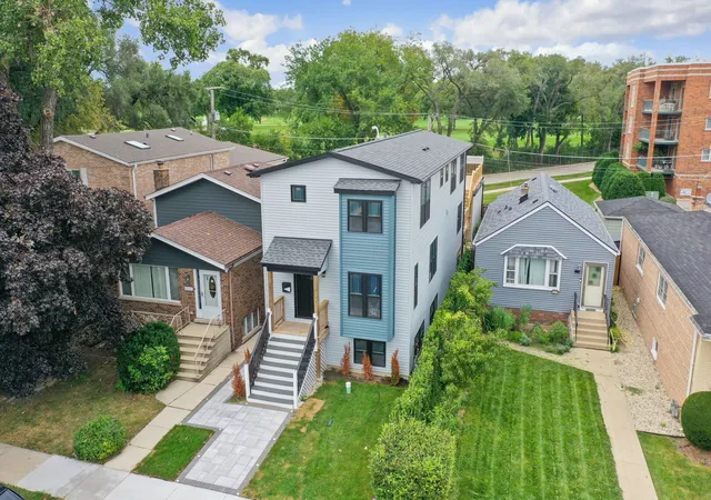 Photo 1 of Single family home for sale at 6672 W Montrose Ave, Harwood Heights, IL 60706 | MLS# 12756344 | Listing updated on 2026-09-13
