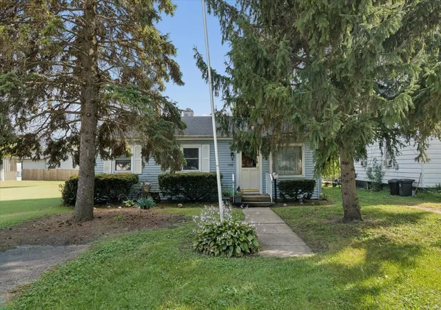Photo 1 of Single family home for sale at 1140 Rathbone Ave, Aurora, IL 60506 | MLS# 12756345 | Listing updated on 2026-09-13