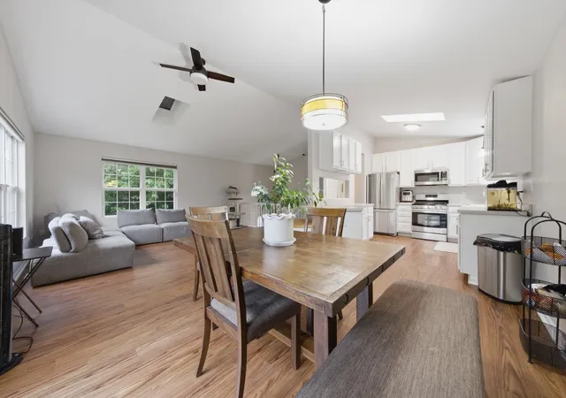 Photo 2 of Single family home for sale at 1379 Cary Rd, Algonquin, IL 60102 | MLS# 12756357 | Listing updated on 2026-09-12