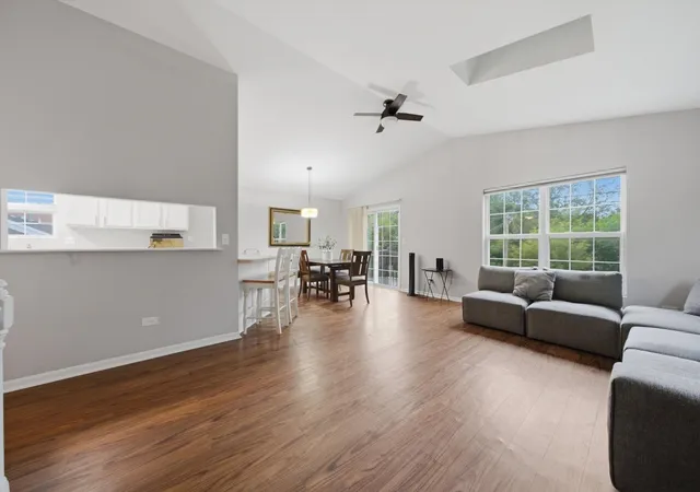 Photo 4 of Single family home for sale at 1379 Cary Rd, Algonquin, IL 60102 | MLS# 12756357 | Listing updated on 2026-09-12