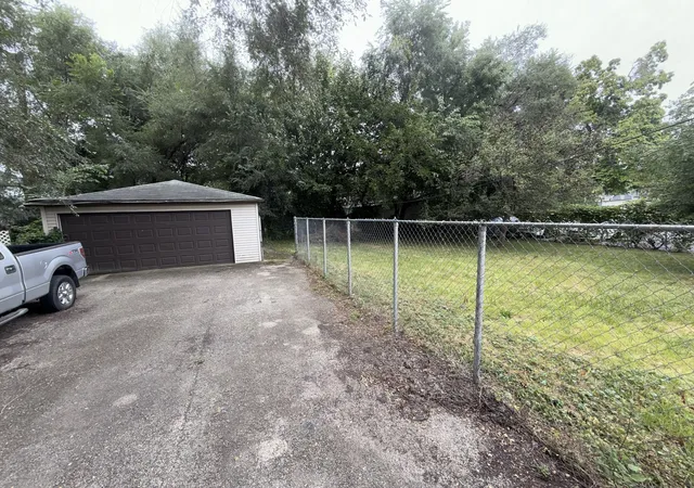 Photo 4 of Multi family home for sale at 363 N Hickory St, Joliet, IL 60435 | MLS# 12756369 | Listing updated on 2026-09-21